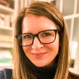 Sarah  Smart 
